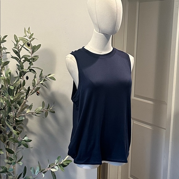 Vuori Energy Top Long New! - Picture 4 of 7